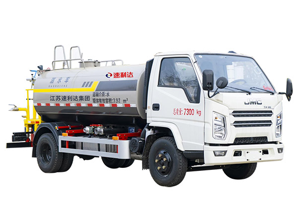 新鄉(xiāng)順達(dá)灑水車